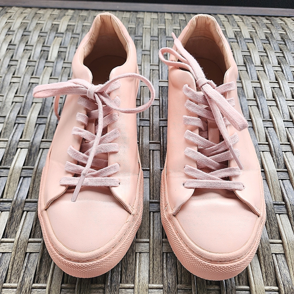 🪼EUC  BLUSH PINK VEGAN LEATHER SNEAKERS BY ZARA TRAFALUC - SIZE US 7/EU 37